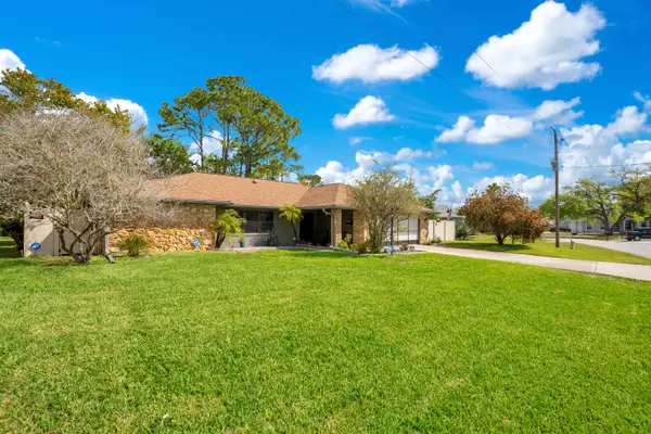 20 Foster Ln, Palm Coast, FL 32137-8435