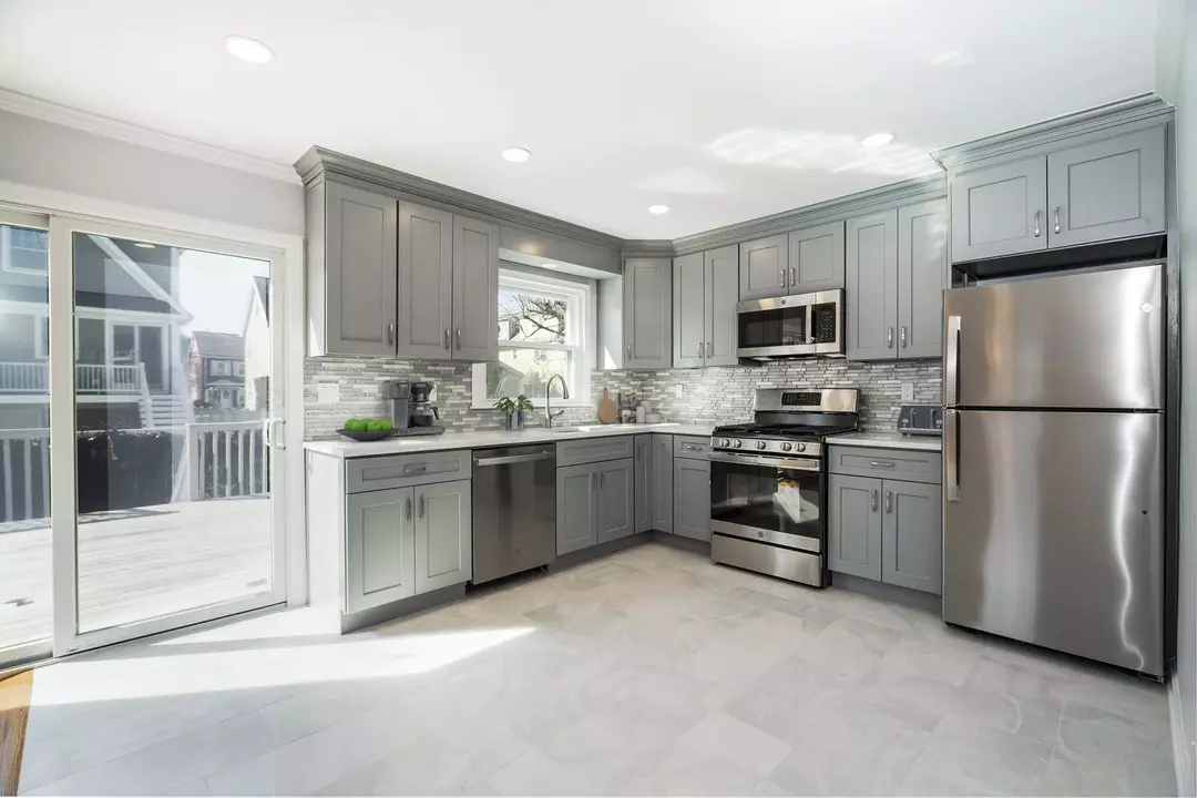 Harrison, NY 10528,80 Nelson Ave #1