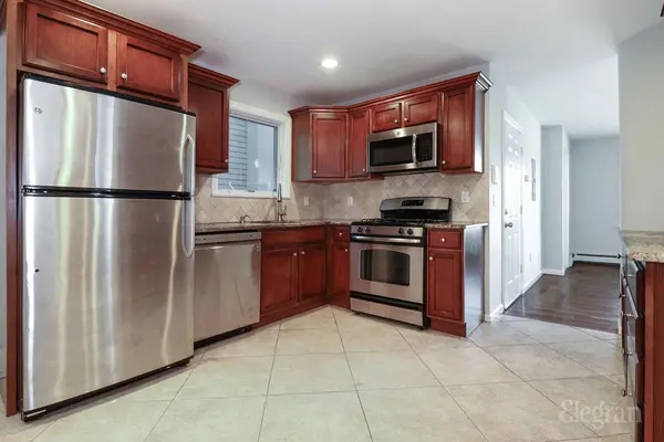 36 Devoe St #2, Dobbs Ferry, NY 10522-1850