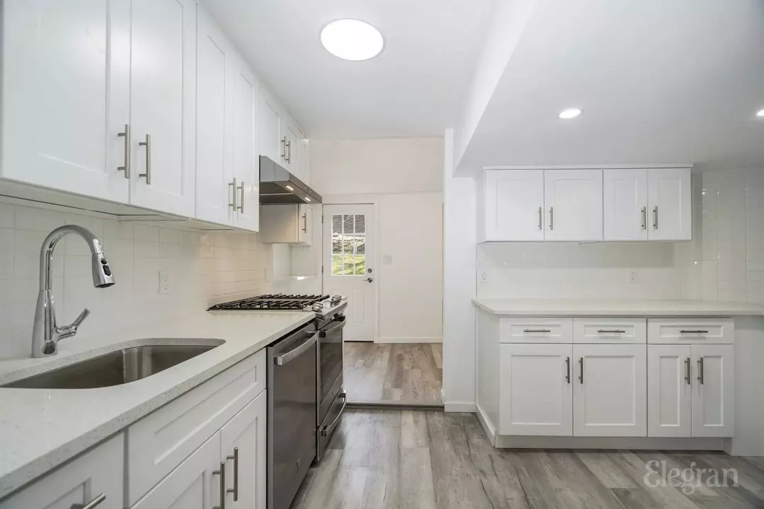 Thornwood, NY 10594-1031,750 Commerce St #1N