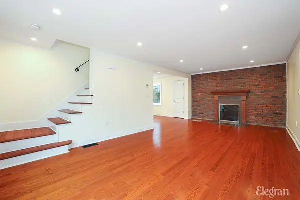 27 Elm St, Chappaqua, NY 10514-3509