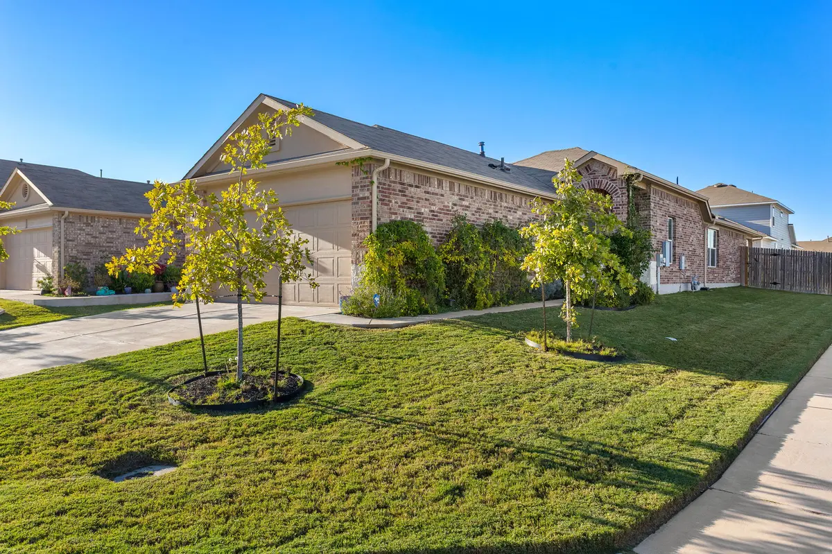 1400 Fairhaven Gtwy, Georgetown, TX 78626-2358