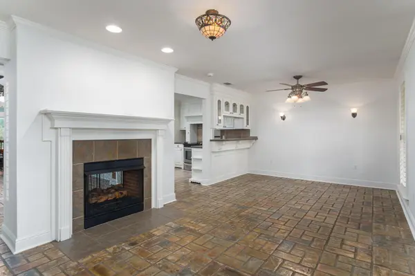 33 Sailfish Cir, Hattiesburg, MS 39402-9520