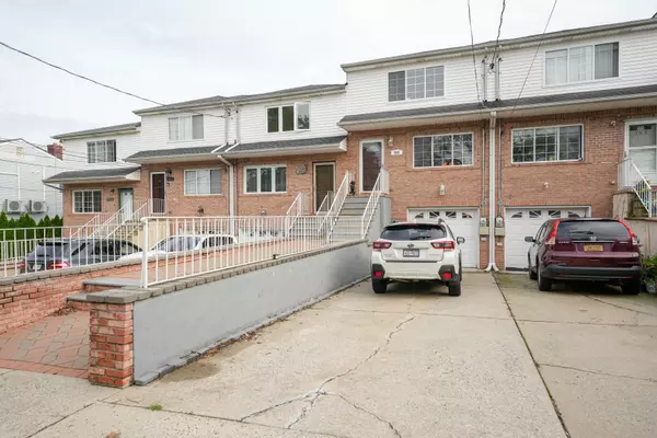 Staten Island, NY 10305-2917,366 Maryland Ave