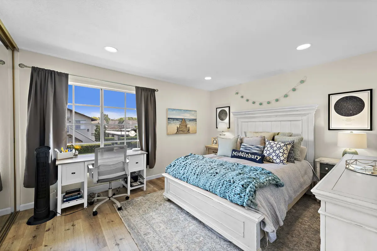 22 Exeter, Irvine, CA 92612-2636