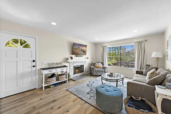 22 Exeter, Irvine, CA 92612-2636