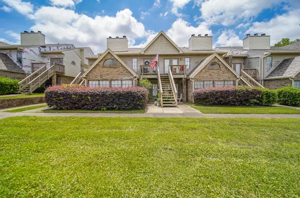 7150 Plantation Rd #422, Pensacola, FL 32504-6201