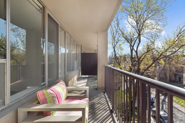 60 Montclair Ave #405, Toronto, ON M5P 1P7