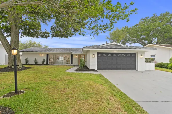 10352 137th Ln N, Largo, FL 33774-5320