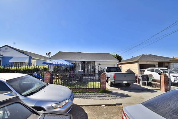 951 88th Ave, Oakland, CA 94621-1203