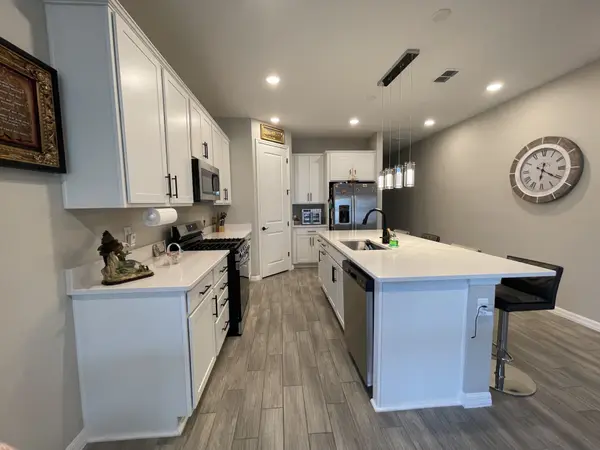 1042 Heirloom Dr, Haines City, FL 33844-7841
