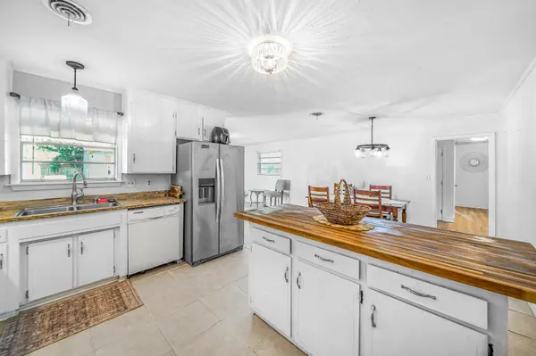 6160 Angelina Rd, Pensacola, FL 32504