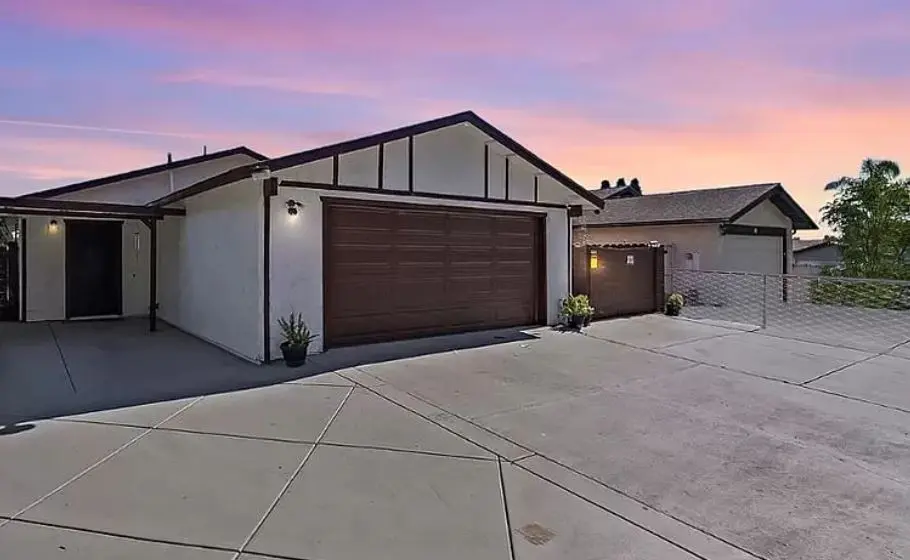 6423 Pittsburgh Ave, San Diego, CA 92114-6738