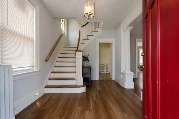 64 Oak Ln, Trenton, NJ 08618-4002