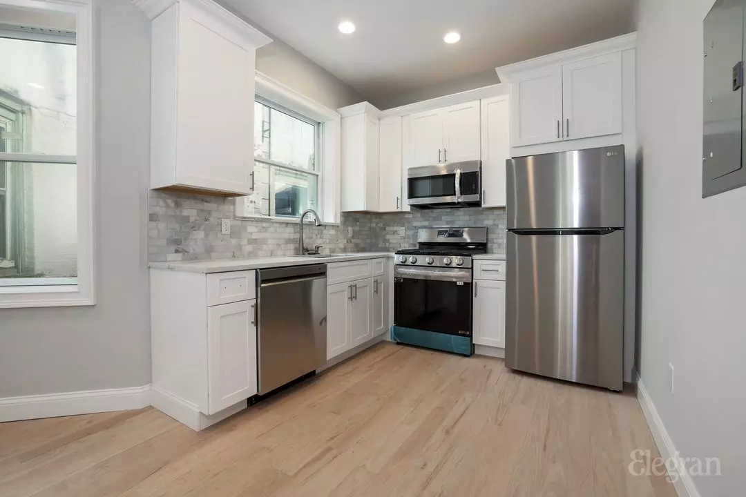 Hastings-on-hudson, NY 10706-1504,564 Warburton Ave #4