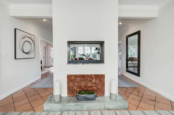N Genesee Ave, Los Angeles, CA 90046