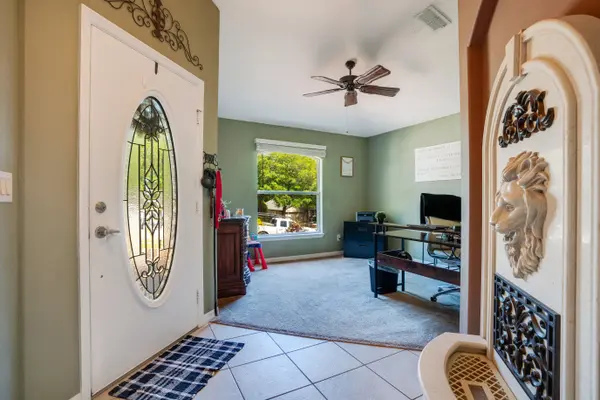 25129 Ironwedge Dr, Sorrento, FL 32776