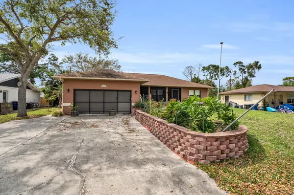 18562 Sarasota Rd, Fort Myers, FL 33967-3519