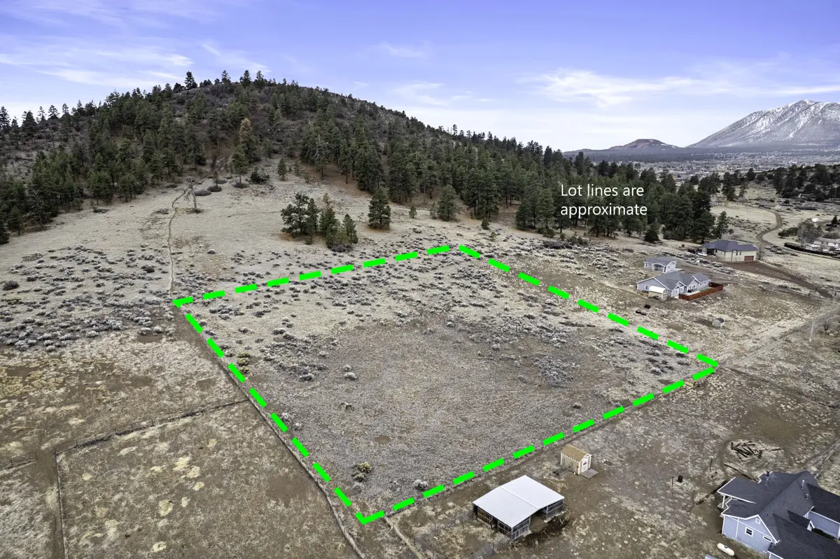 8656 E Jupiter Dr, Flagstaff, AZ 86004-1344