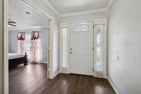 701 Carriagehouse Ln, Garland, TX 75040