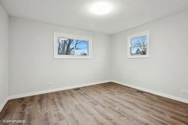 311 N Quentin Rd, Palatine, IL 60067