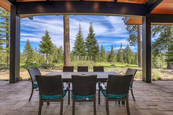 9316 Gaston Ct, Truckee, CA 96161