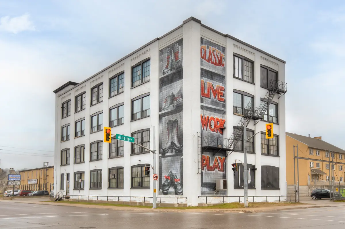 20 Park Hill Rd E, Cambridge, ON N1R 1P2