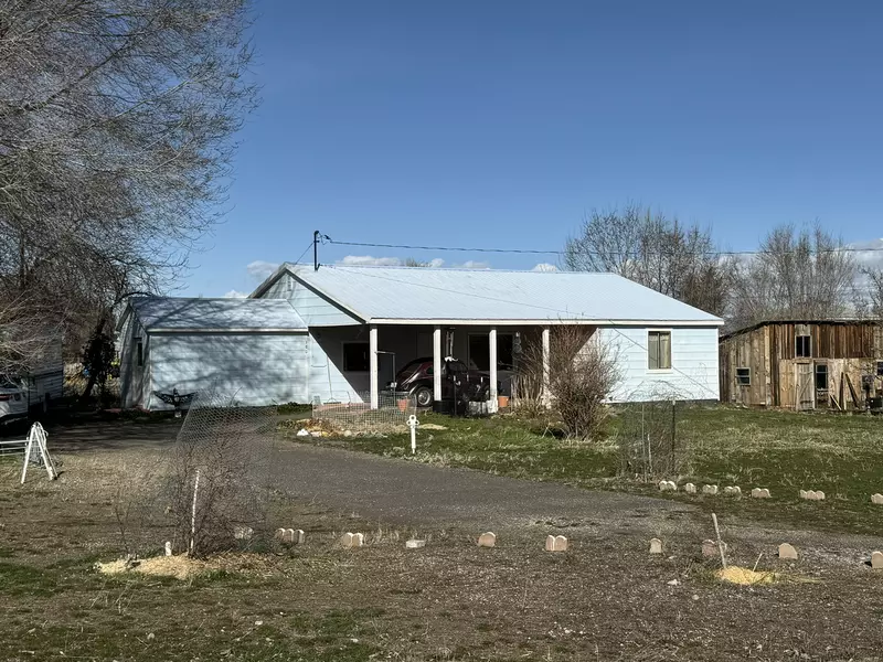 380 Washington St, Cedarville, CA 96104