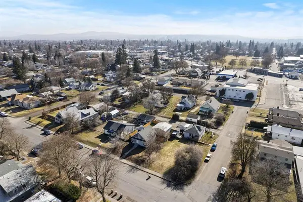 1923 W Grace Ave, Spokane, WA 99205