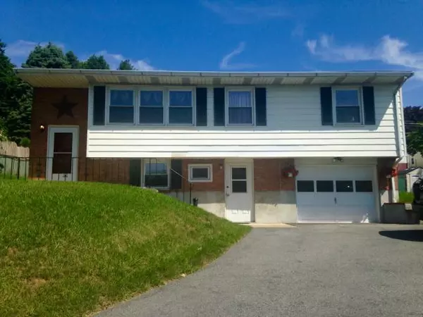 2629 Seip Ave, Palmer, PA 18045