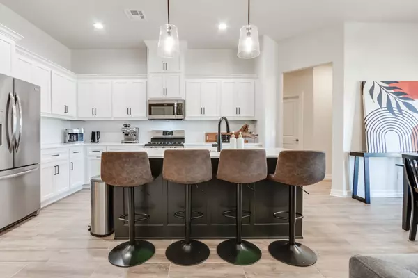 Edmond, OK 73013,16221 Brenton Hills Ave