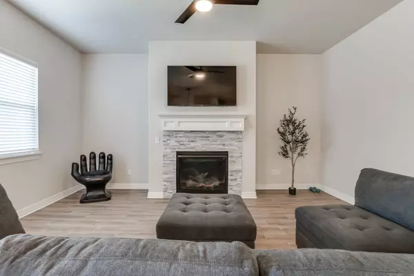 Edmond, OK 73013,16221 Brenton Hills Ave