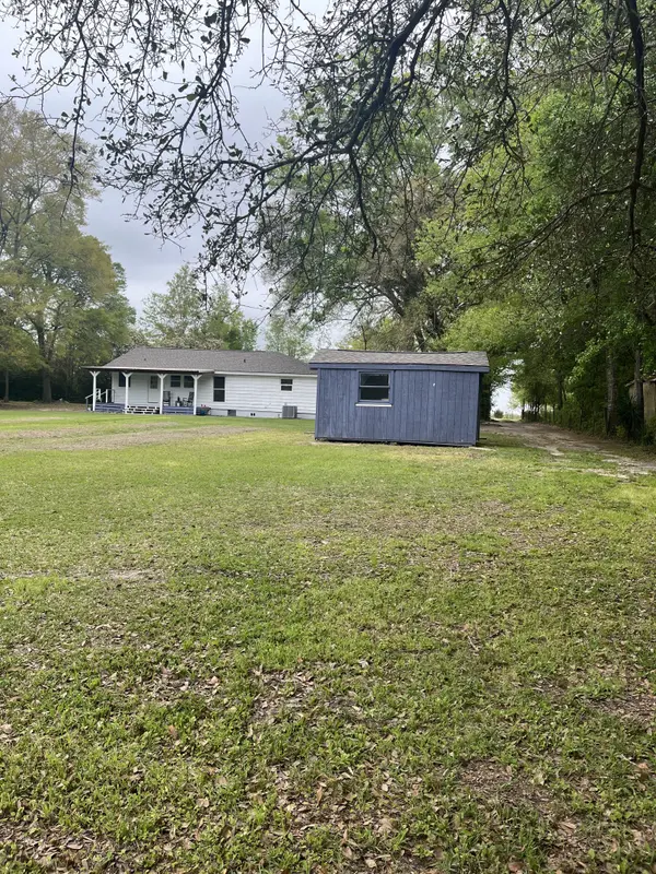 13573 Ezell Rd, Grand Bay, AL 36541