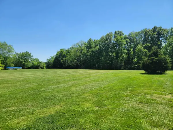 1687 Highland Lick Rd, Russellville, KY 42276-7218