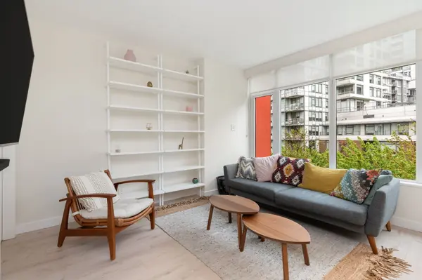 161 E 1st Ave #318, Vancouver, BC V5T