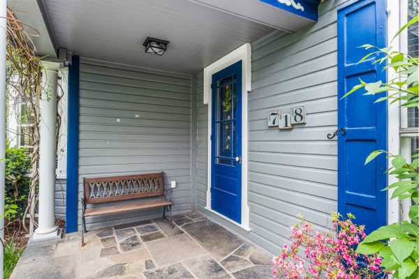 718 Old Pulaski Rd, New Castle, PA 16105-4850