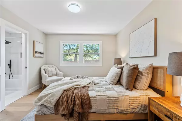 Novato, CA 94945-3319,55 Summers Ave