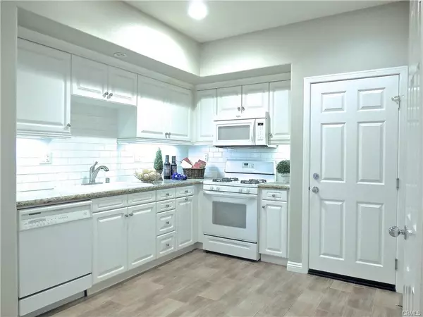 Irvine, CA 92603-4207,51 Stepping Stone