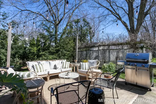 1650 Shelby Ln, Holland, MI 49424-2598