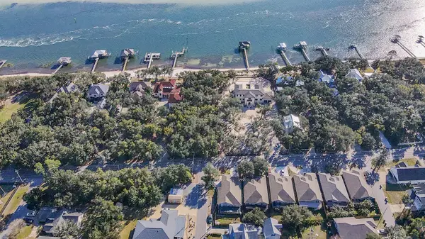 14440 Innerarity Point Rd, Pensacola, FL 32507-8445
