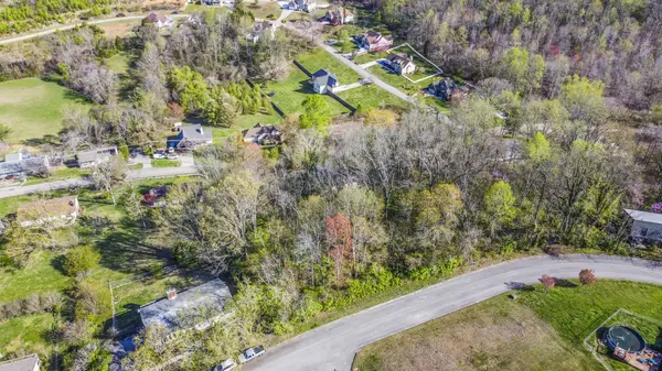 Orchard Knob Rd, Clinton, TN 37716