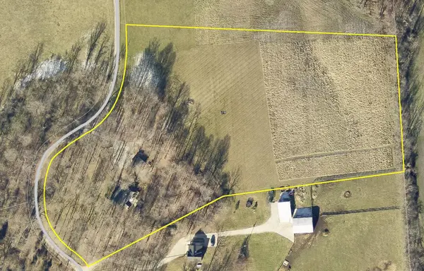 9509 Lewis Dr, Vevay, IN 47043-9726