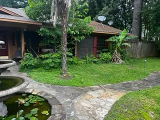 624 Sherwood Rd, Shreveport, LA 71106-2120