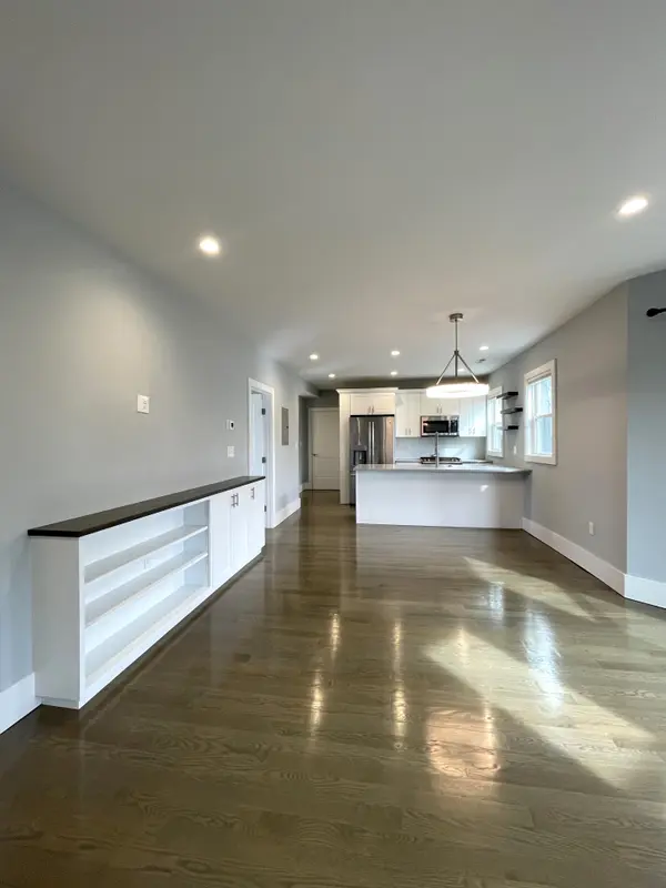 144 Cummins Hwy #3, Roslindale, MA 02131-3772