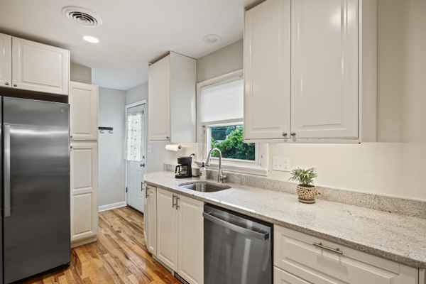606 Southern Ave, Baltimore, MD 21224-1951