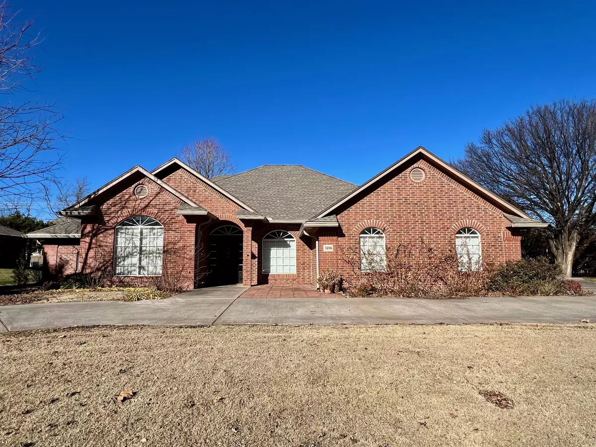 Enid, OK 73703-1520,3206 Whippoorwill Ln