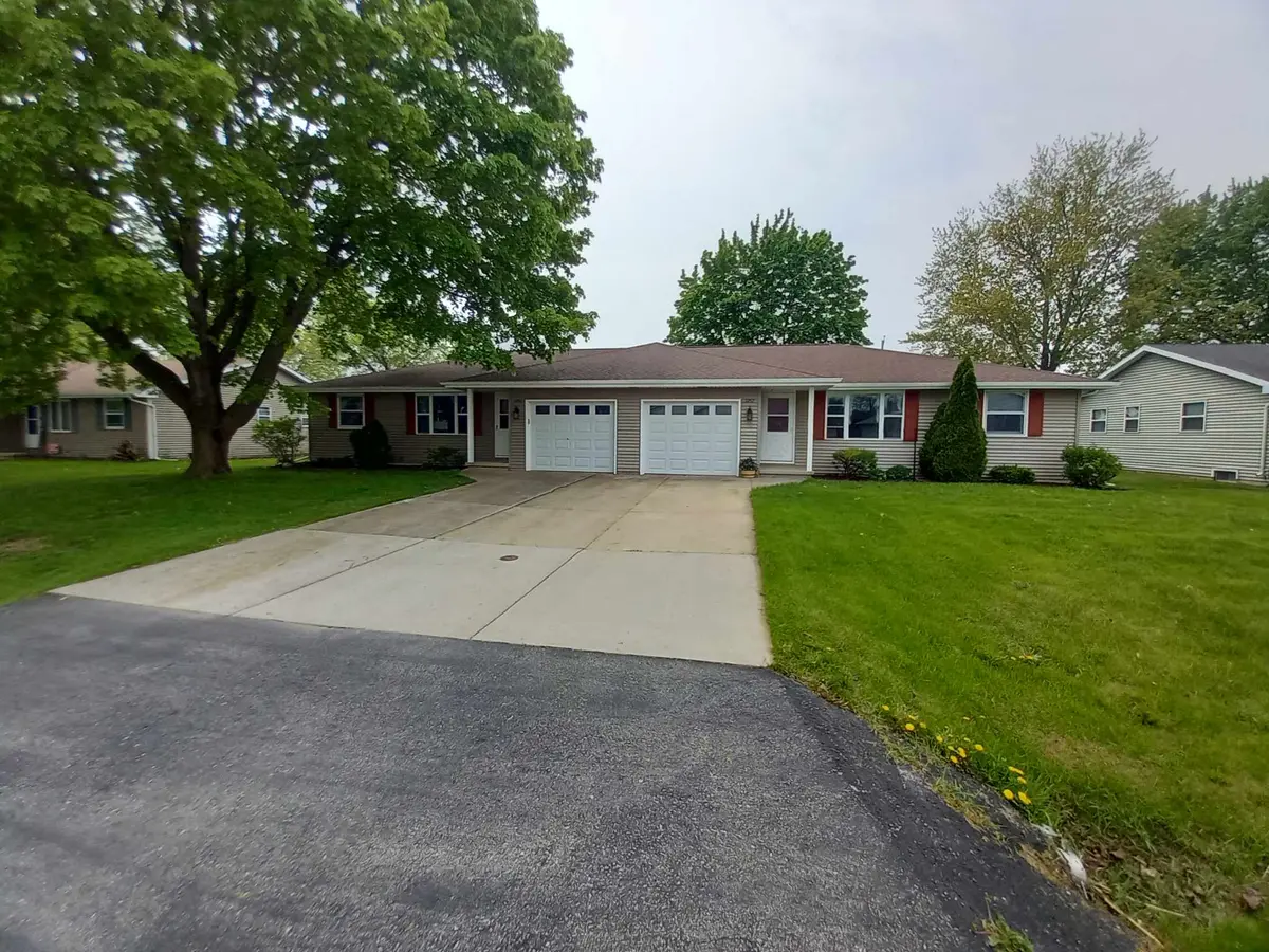 1250 Fatima St, Menasha, WI 54952-1419
