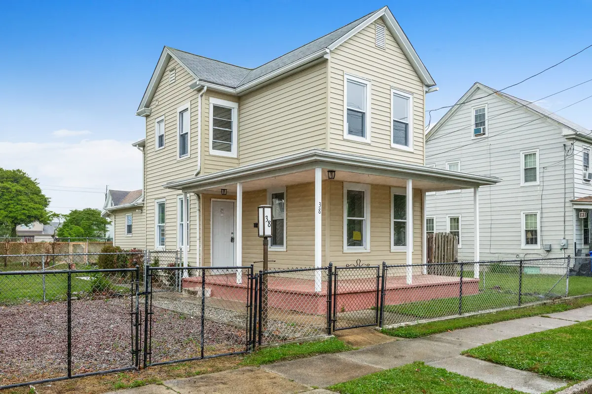38 E 2nd St, Florence, NJ 08518-1402