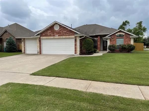 2400 Knollwood St, Norman, OK 73071-1714