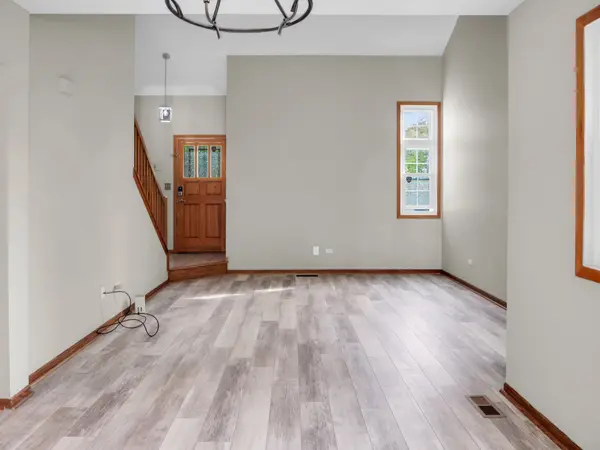 3316 Concord Ct, Lockport, IL 60441-3989